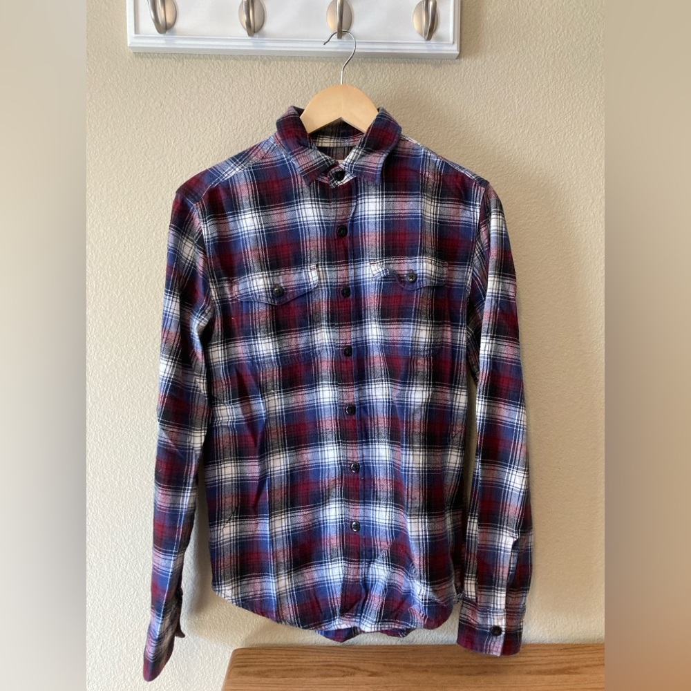 American Eagle Outfitters Men’s Lightweight Flannel